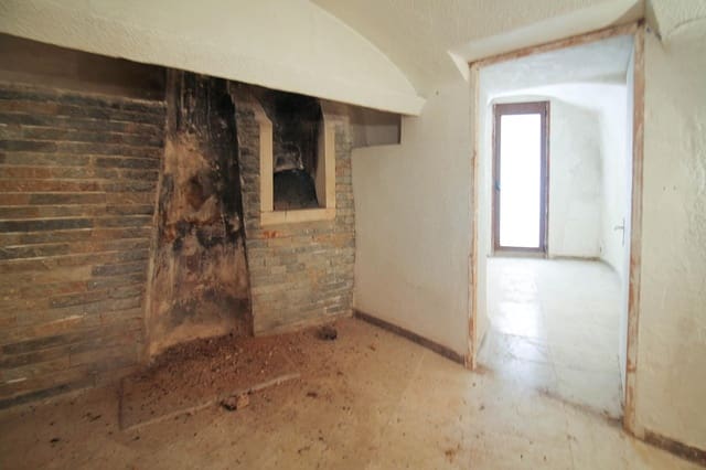 Finca/Casa Rural de 5 habitaciones en La Romana en venta con piscina garaje - 147.000 € (Ref: 7855126)