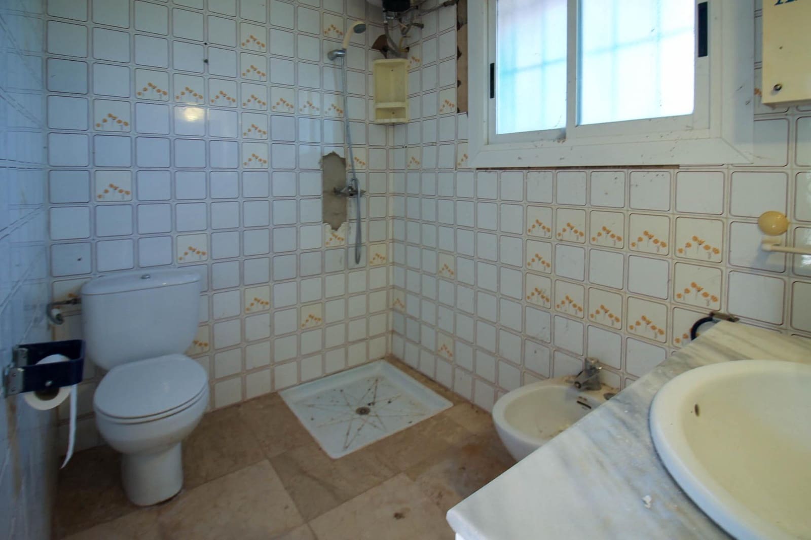 5 sypialnia Finka/Dom wiejski na sprzedaż w La Romana z basenem garażem - 147 000 € (Ref: 7855126)