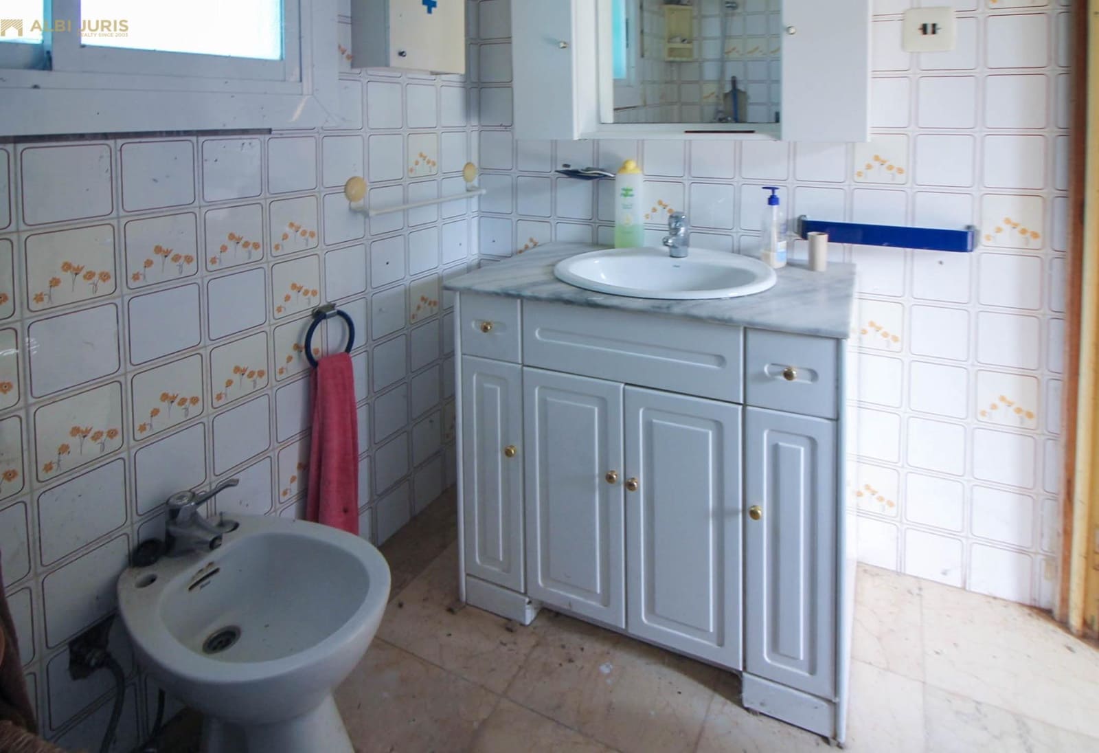 5 sypialnia Finka/Dom wiejski na sprzedaż w La Romana z basenem garażem - 147 000 € (Ref: 7855126)