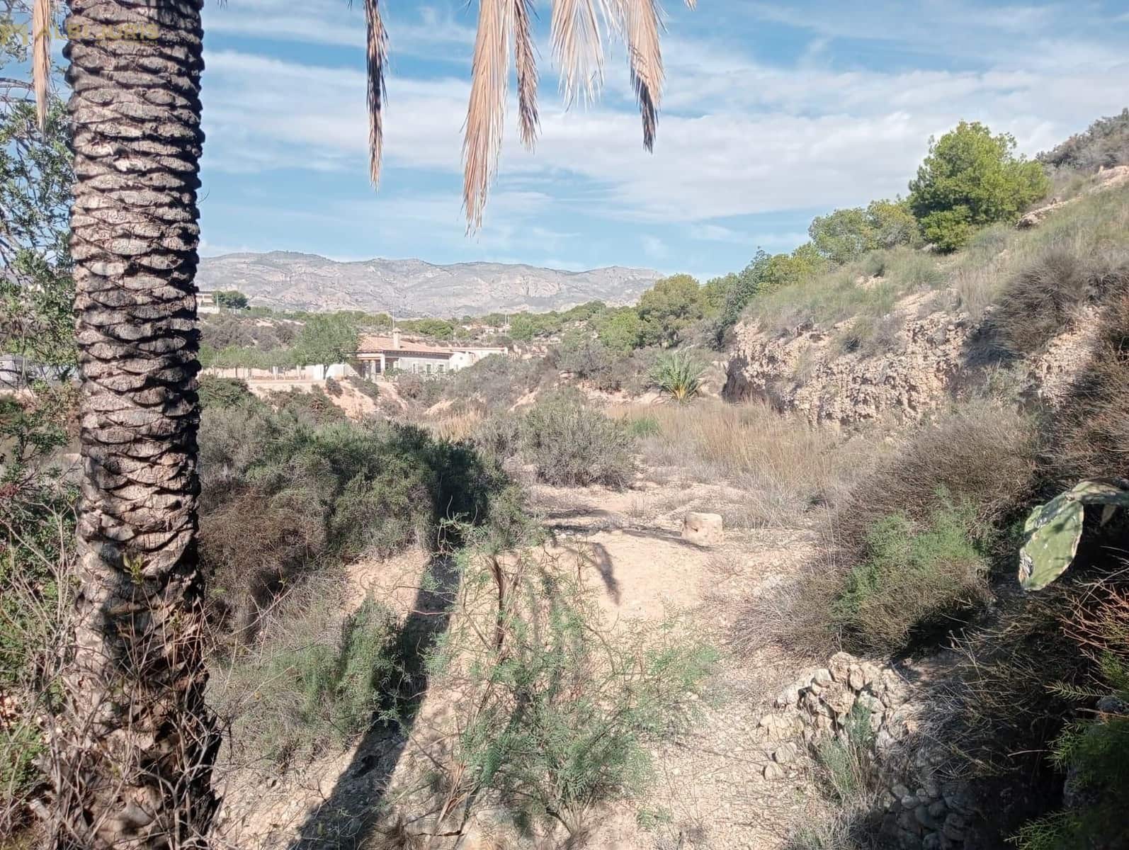 2 slaapkamer Finca/Landhuis te koop in Crevillente / Crevillent - € 119.000 (Ref: 8689663)
