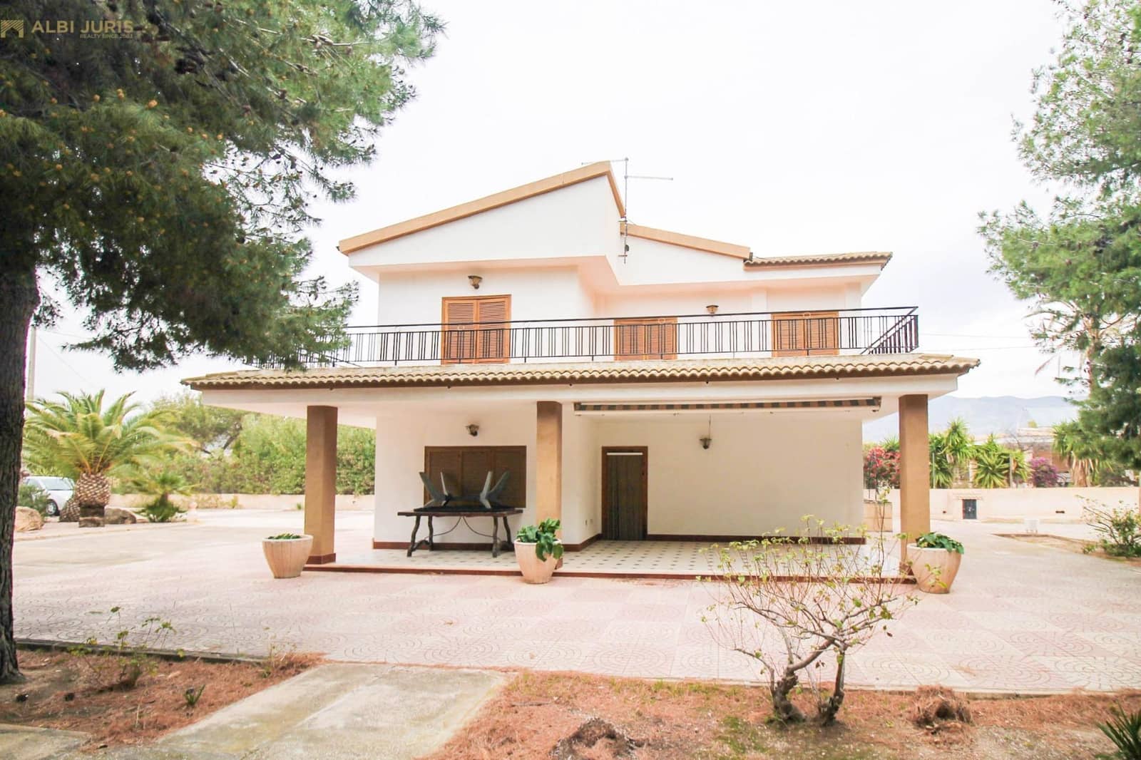 Chalet de 5 habitaciones en Crevillente / Crevillent en venta con garaje - 310.000 € (Ref: 8936763)