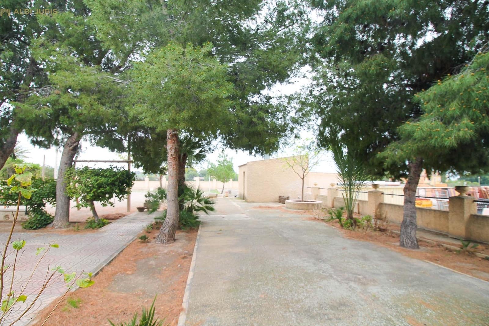 Chalet de 5 habitaciones en Crevillente / Crevillent en venta con garaje - 310.000 € (Ref: 8936763)