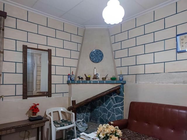 Adosado de 4 habitaciones en Crevillente / Crevillent en venta - 168.000 € (Ref: 9901370)
