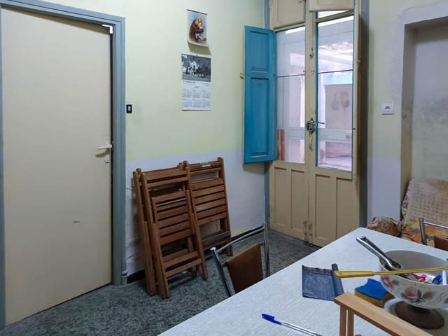 Adosado de 4 habitaciones en Crevillente / Crevillent en venta - 168.000 € (Ref: 9901370)