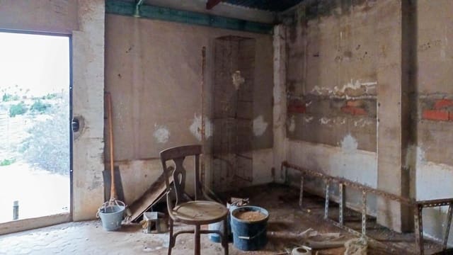 2 slaapkamer Finca/Landhuis te koop in Crevillente / Crevillent - € 50.000 (Ref: 9901374)