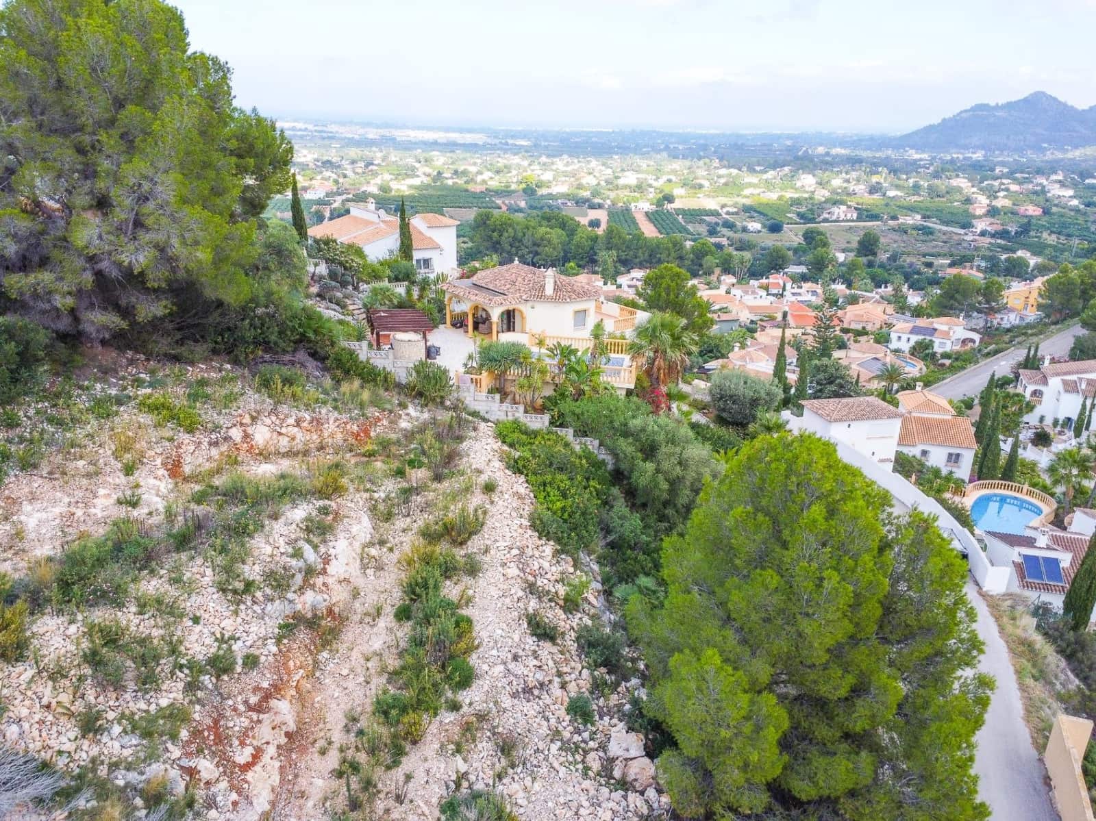 3 bedroom Villa for sale in Pedreguer with pool - € 733,000 (Ref: 9901378)