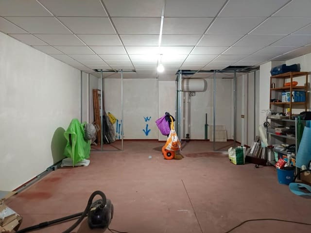 Commercial for sale in Crevillente / Crevillent - € 127,000 (Ref: 9901384)