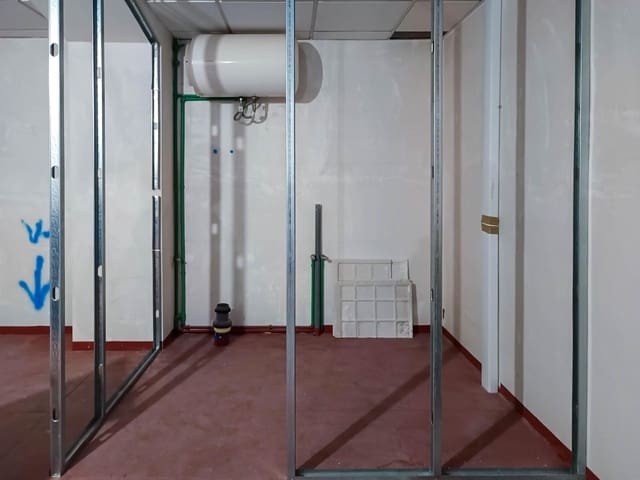 Commercial for sale in Crevillente / Crevillent - € 127,000 (Ref: 9901384)