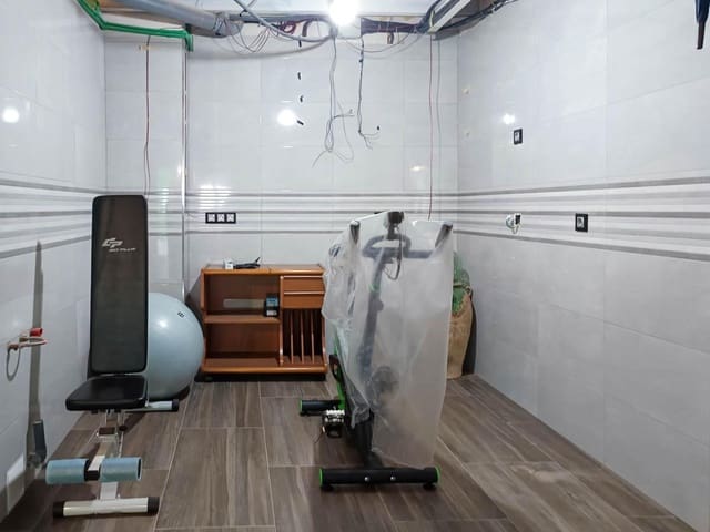 Commercial for sale in Crevillente / Crevillent - € 127,000 (Ref: 9901384)