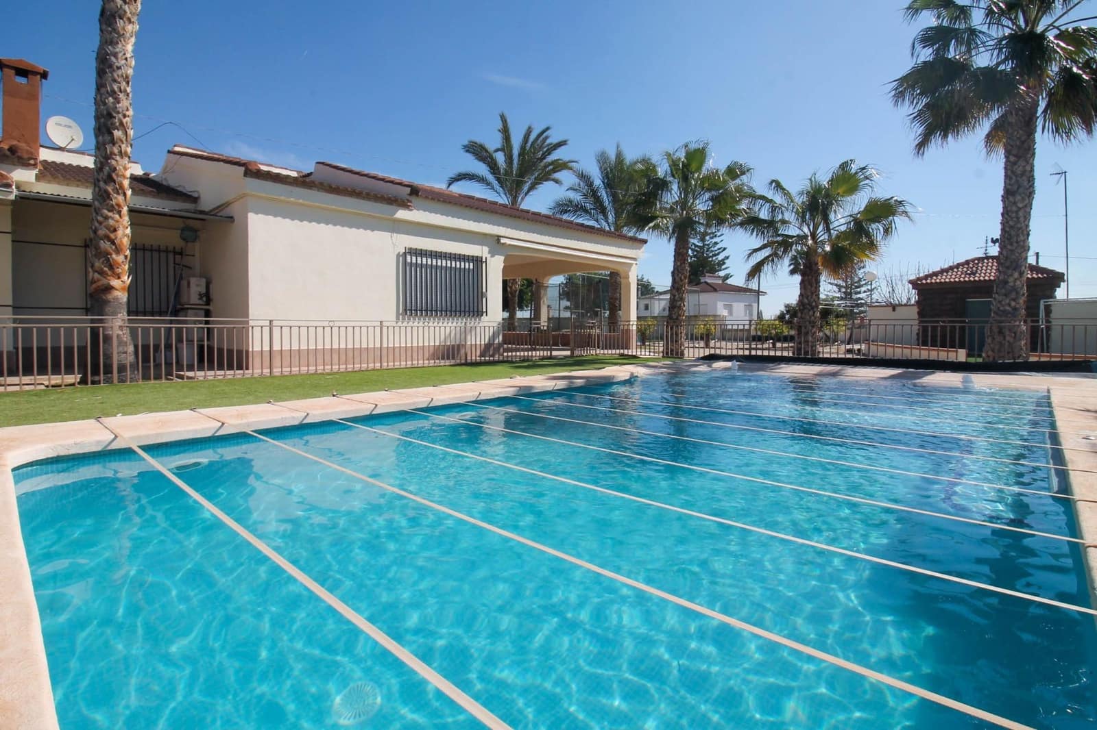 3 bedroom Villa for sale in Crevillente / Crevillent with pool - € 420,000 (Ref: 9901385)