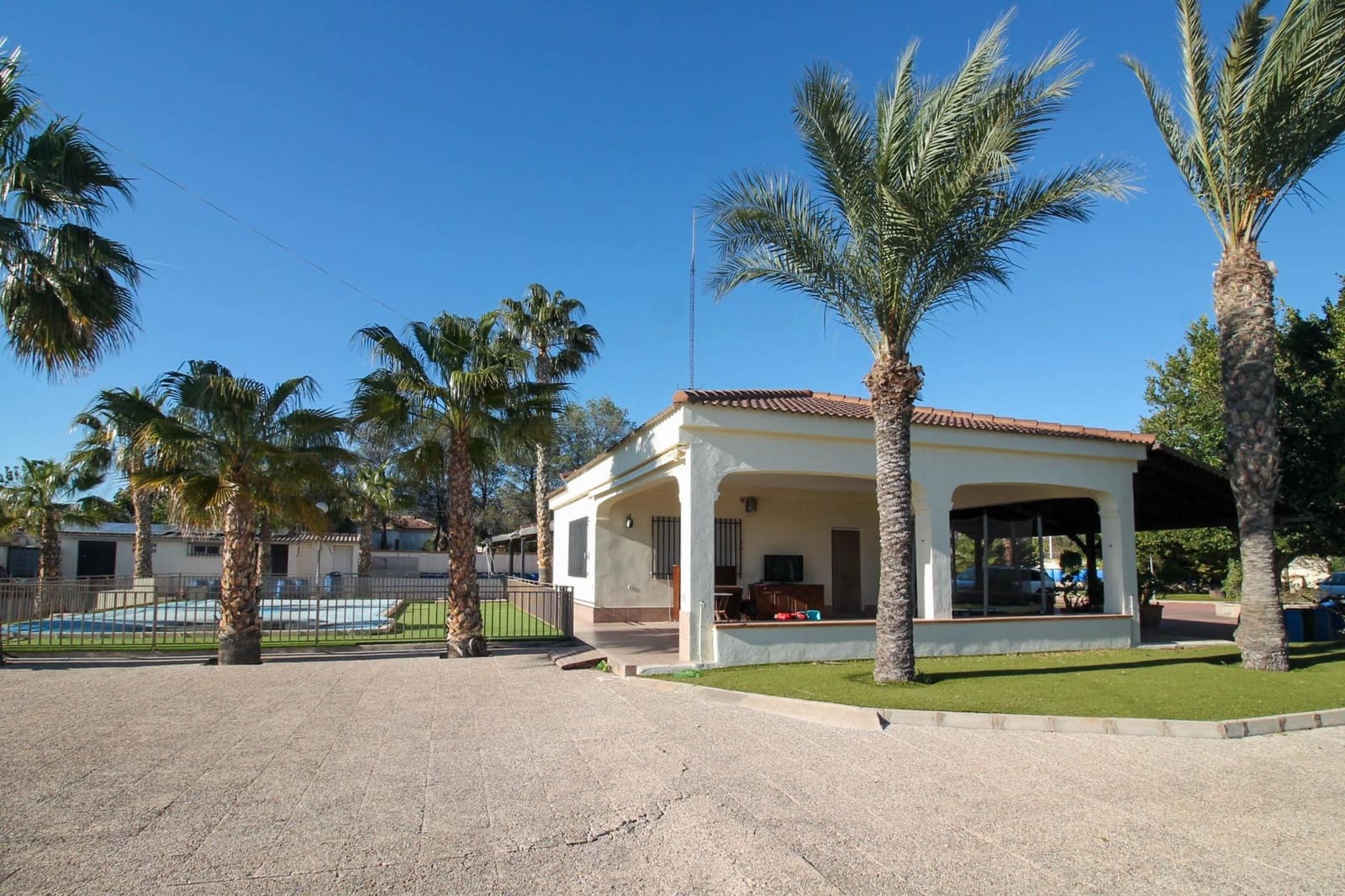 3 bedroom Villa for sale in Crevillente / Crevillent with pool - € 420,000 (Ref: 9901385)