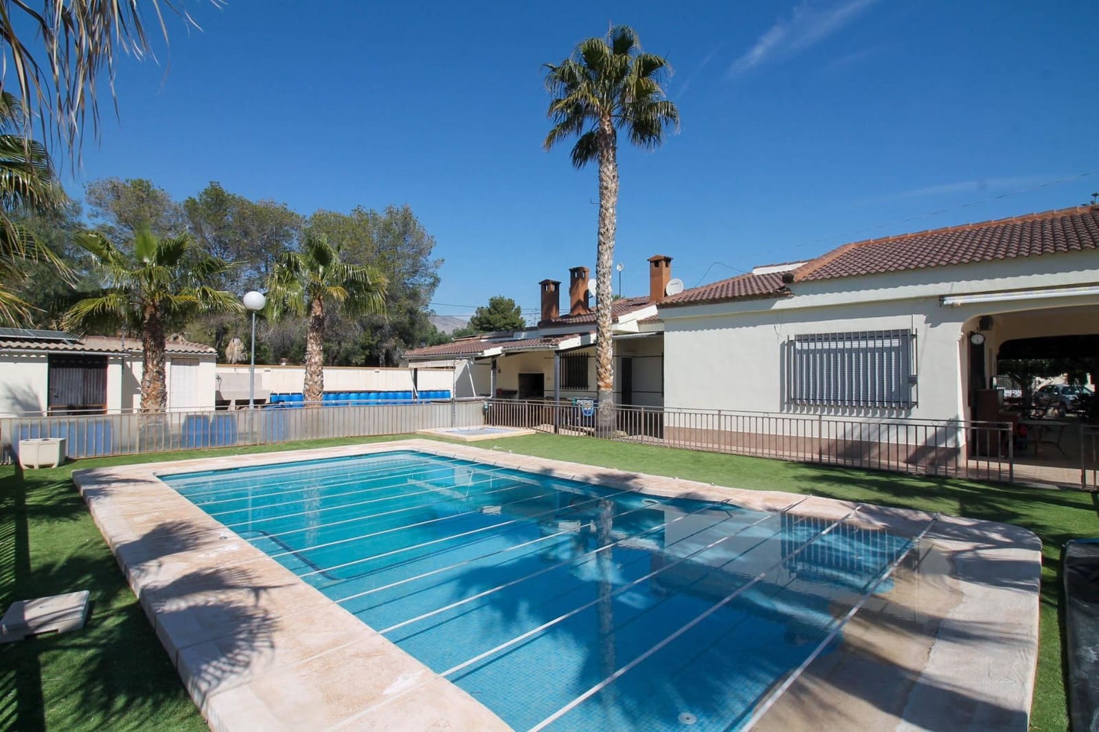 3 bedroom Villa for sale in Crevillente / Crevillent with pool - € 420,000 (Ref: 9901385)