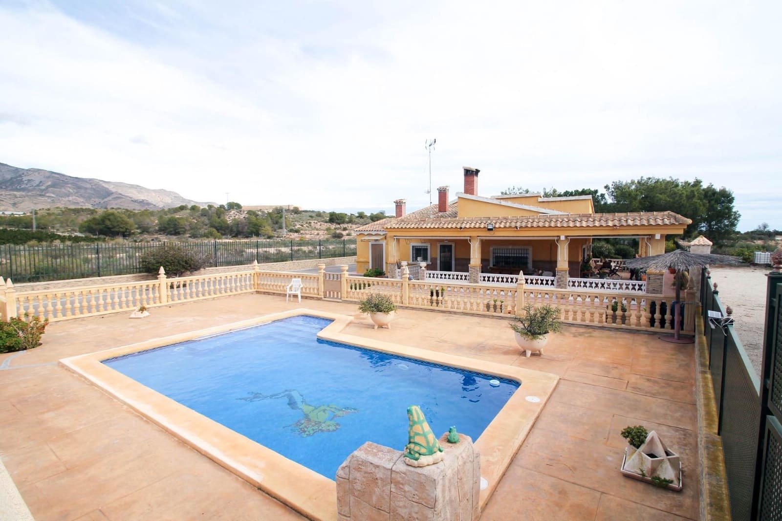 7 bedroom Finca/Country House for sale in Crevillente / Crevillent with pool - € 485,000 (Ref: 9901387)