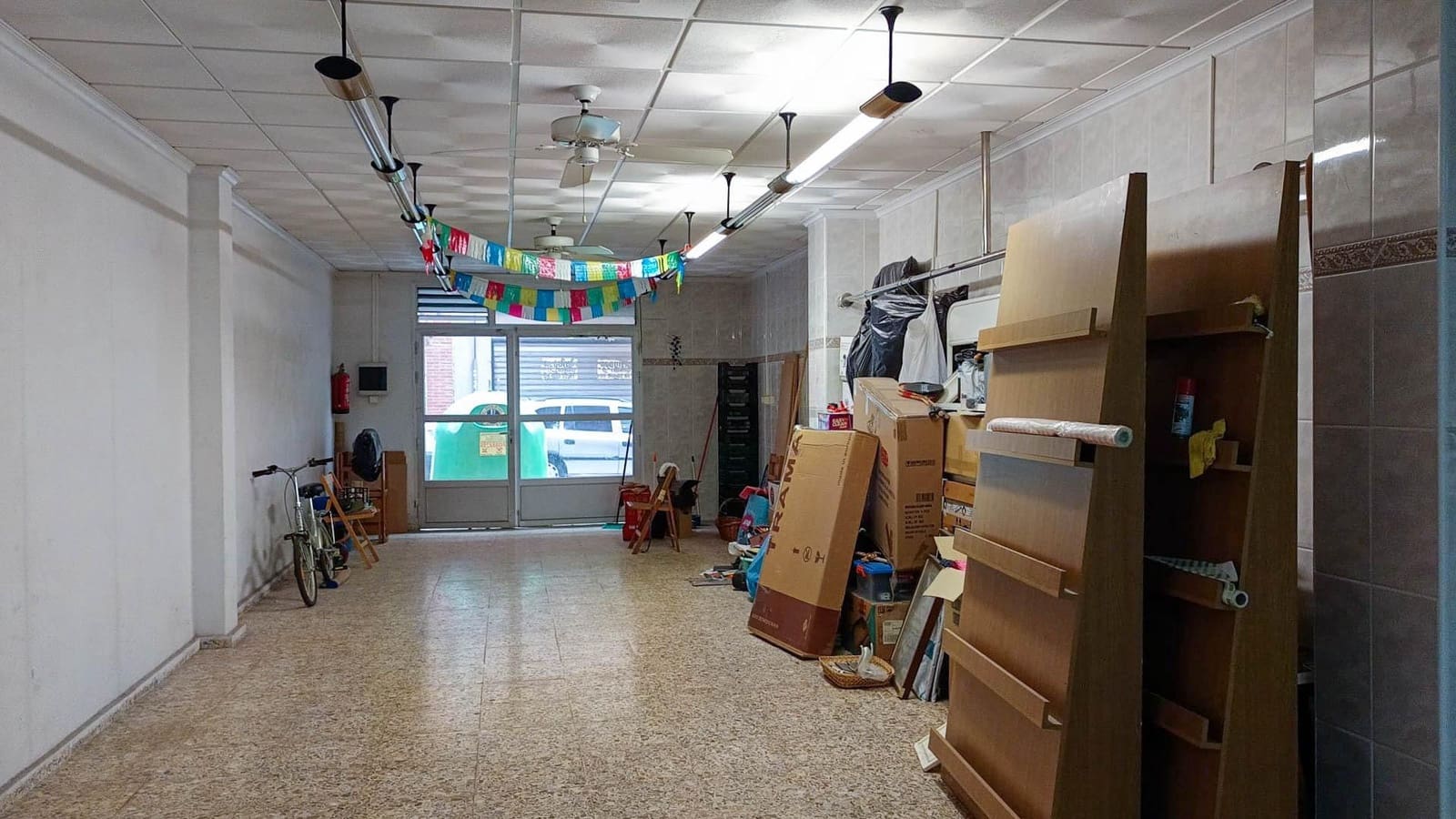 Comercial para venda em Crevillente / Crevillent - 49 000 € (Ref: 9901395)
