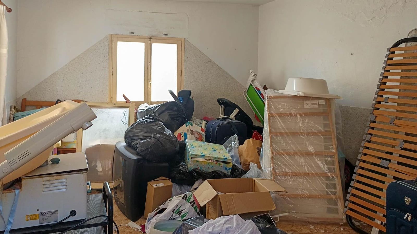 Dom szeregowy na sprzedaż w Crevillente / Crevillent - 38 900 € (Ref: 9901396)