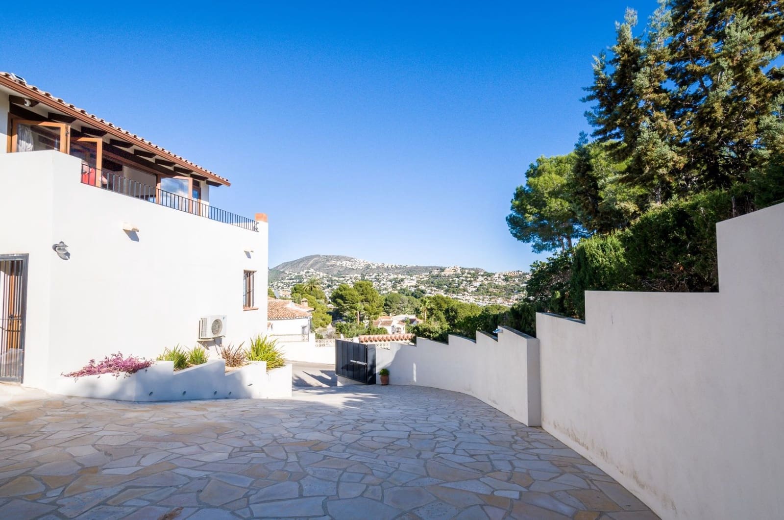 4 sypialnia Willa na sprzedaż w Moraira z basenem garażem - 1 190 000 € (Ref: 9901400)