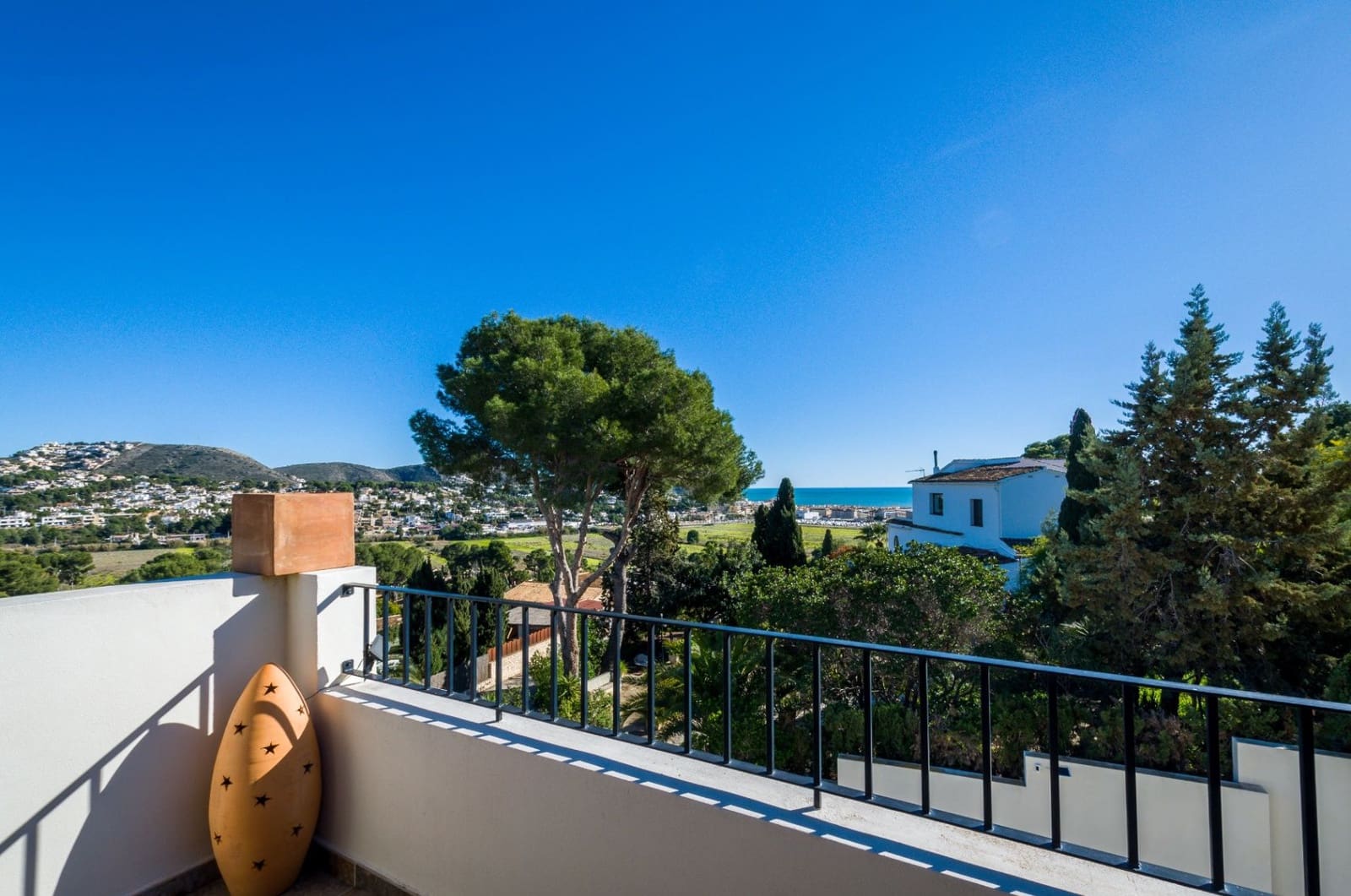 4 sypialnia Willa na sprzedaż w Moraira z basenem garażem - 1 190 000 € (Ref: 9901400)