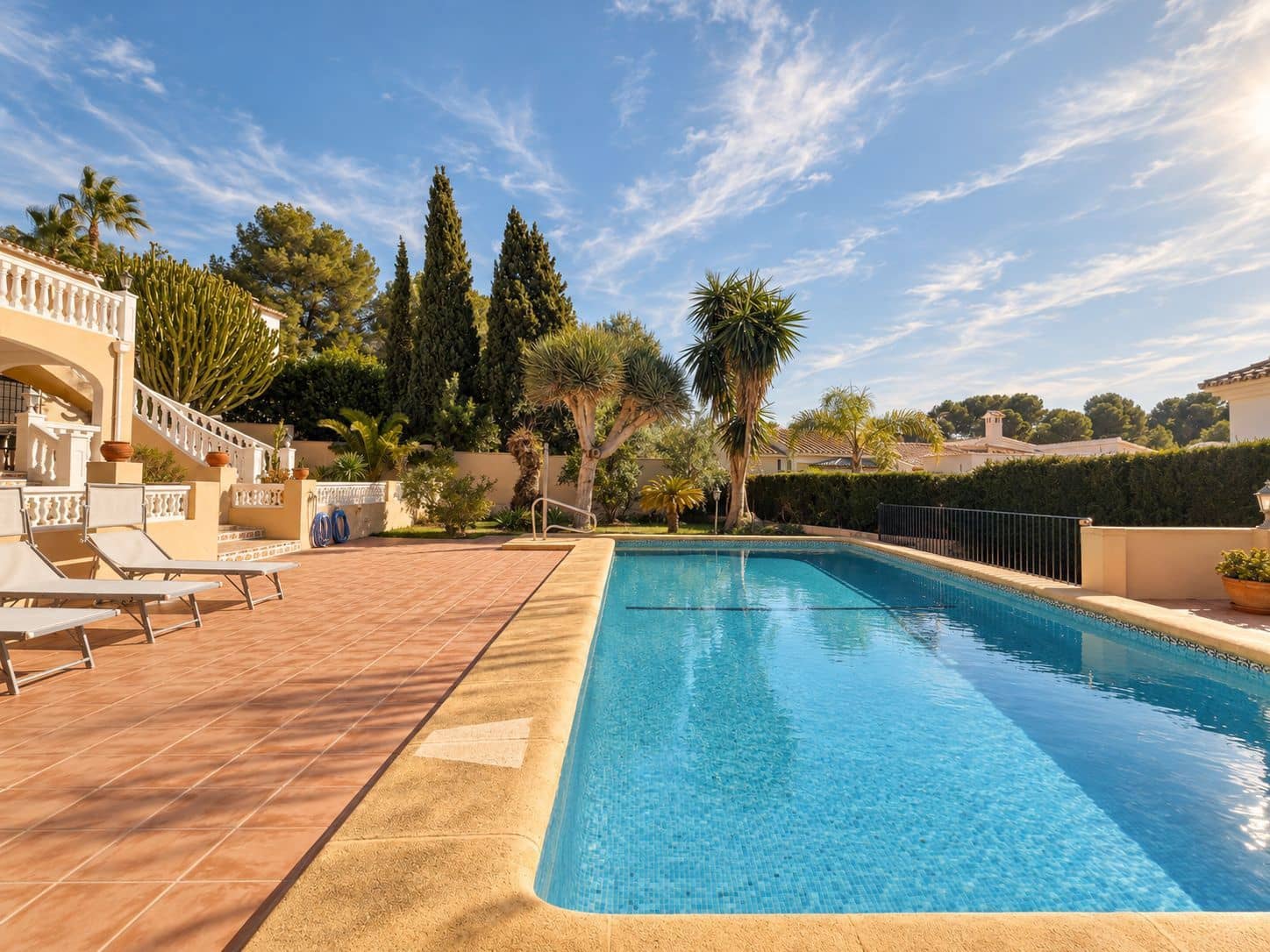 3 sypialnia Willa na sprzedaż w Moraira z basenem garażem - 1 425 000 € (Ref: 9901402)