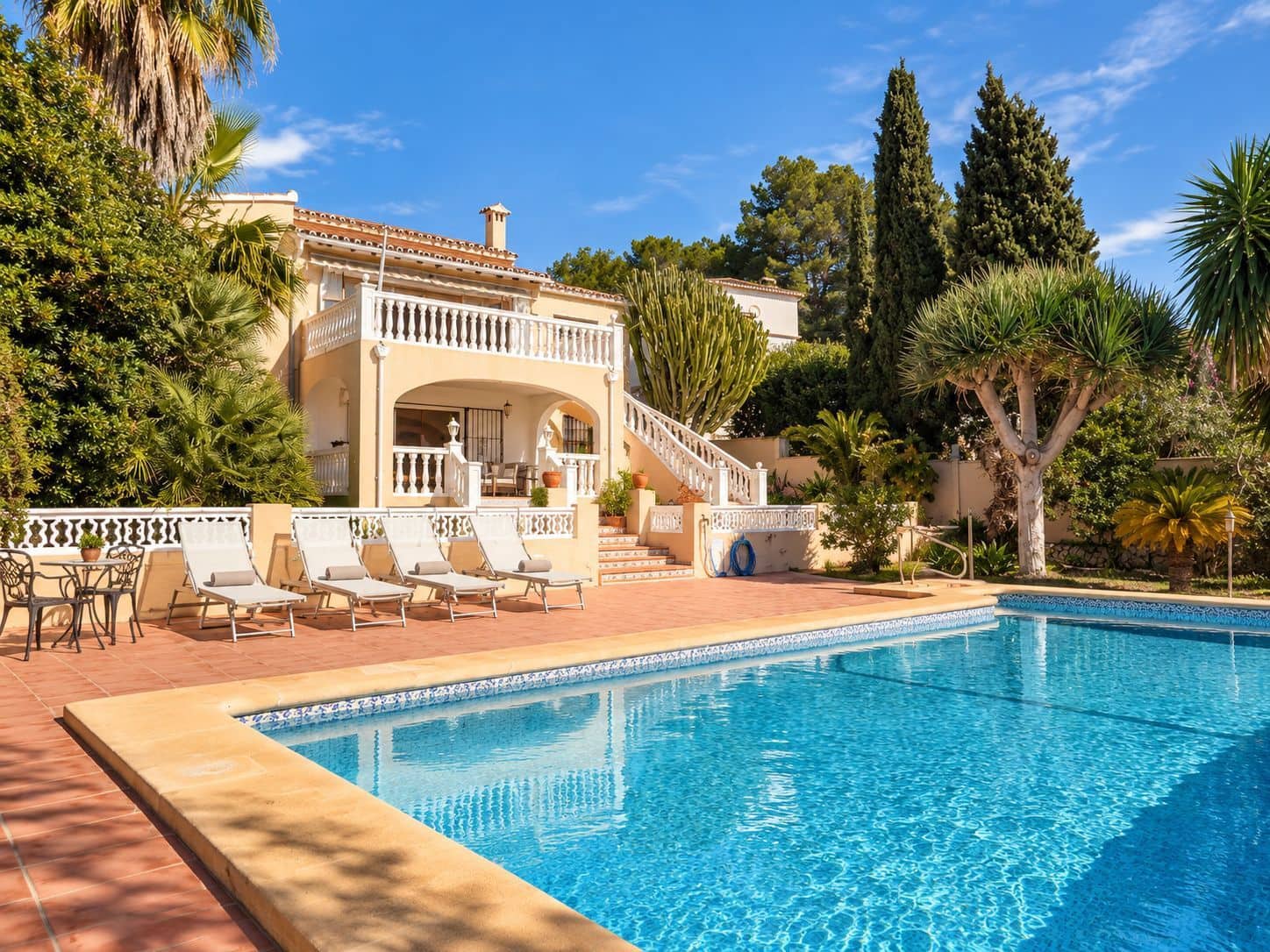 3 sypialnia Willa na sprzedaż w Moraira z basenem garażem - 1 425 000 € (Ref: 9901402)