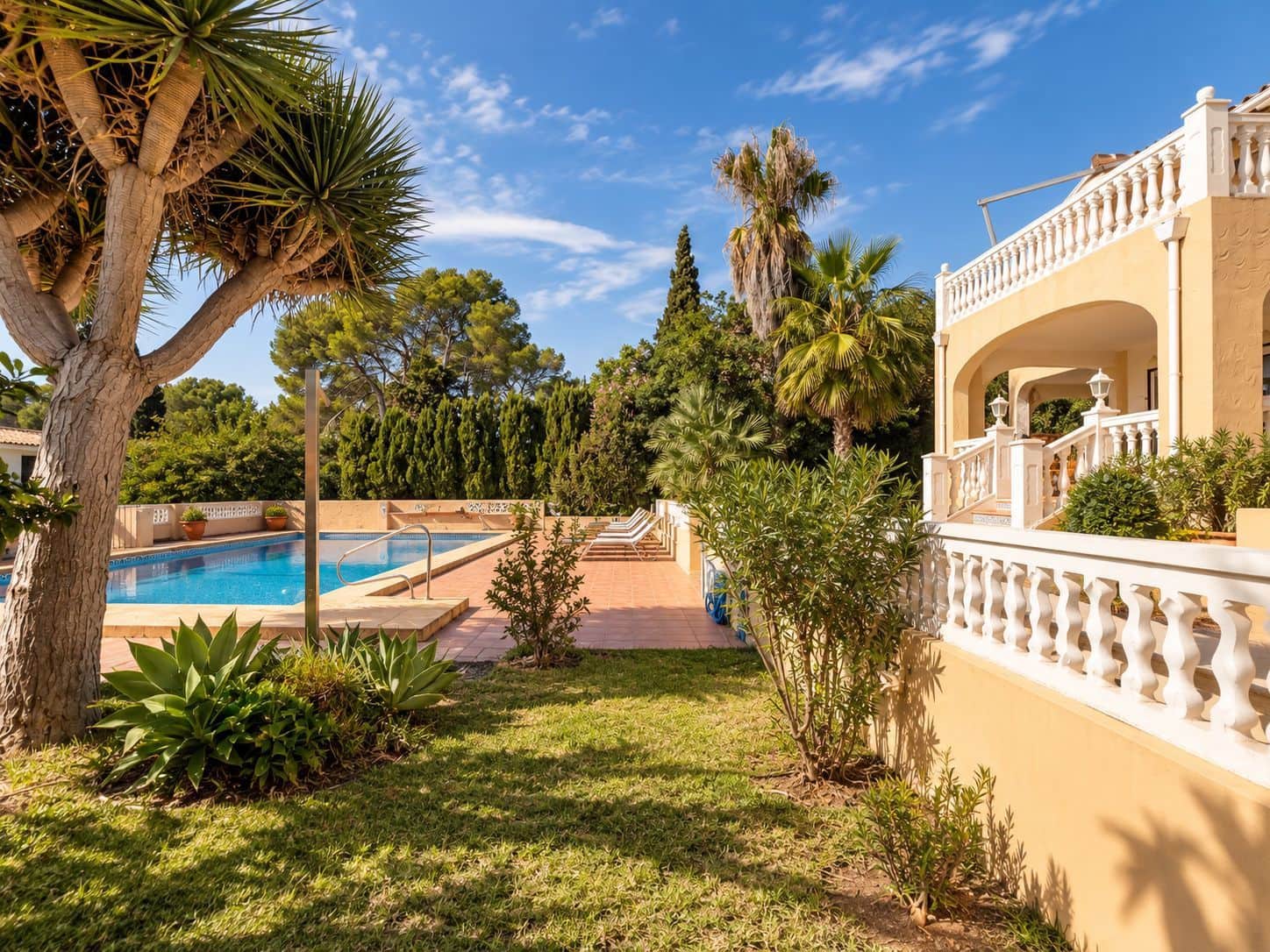 3 sypialnia Willa na sprzedaż w Moraira z basenem garażem - 1 425 000 € (Ref: 9901402)