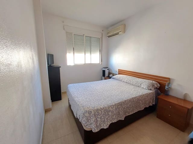 Piso de 3 habitaciones en La Unión en venta - 115.000 € (Ref: 9901404)