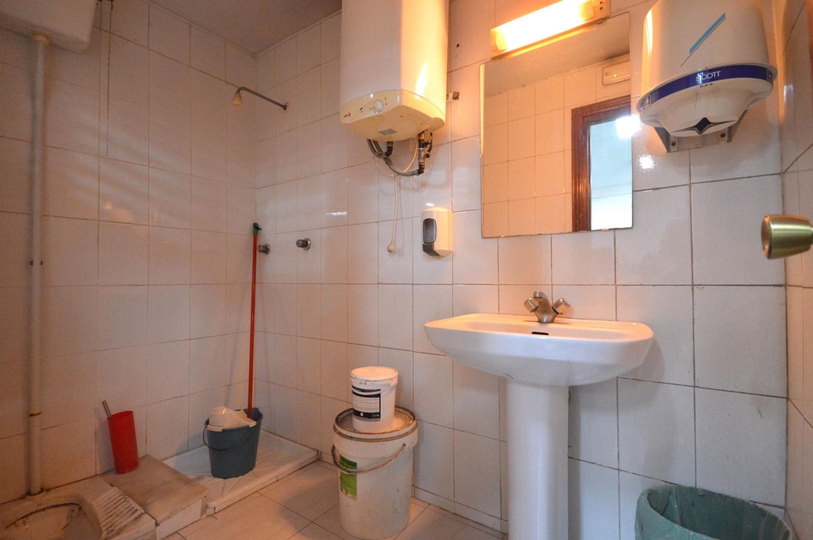 Kaupallinen myytävänä paikassa Cartagena - 490 000 € (Ref: 9901407)
