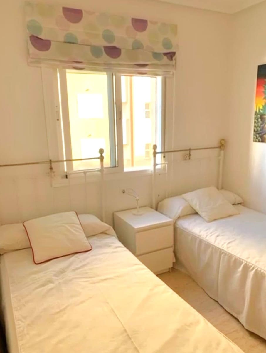 2 Zimmer Wohnung zu verkaufen in La Manga del Mar Menor mit Pool - 200.000 € (Ref: 9901422)