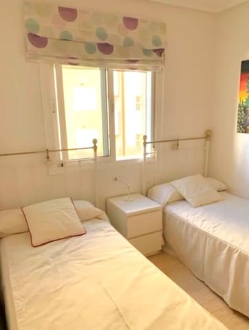 2 Zimmer Wohnung zu verkaufen in La Manga del Mar Menor mit Pool - 200.000 € (Ref: 9901422)