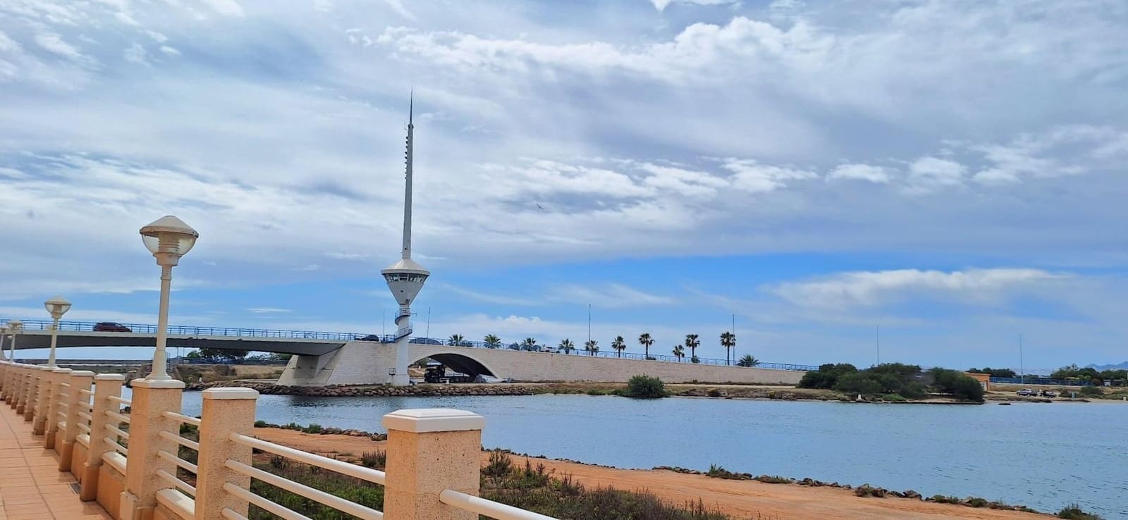 2 Zimmer Wohnung zu verkaufen in La Manga del Mar Menor mit Pool - 200.000 € (Ref: 9901422)