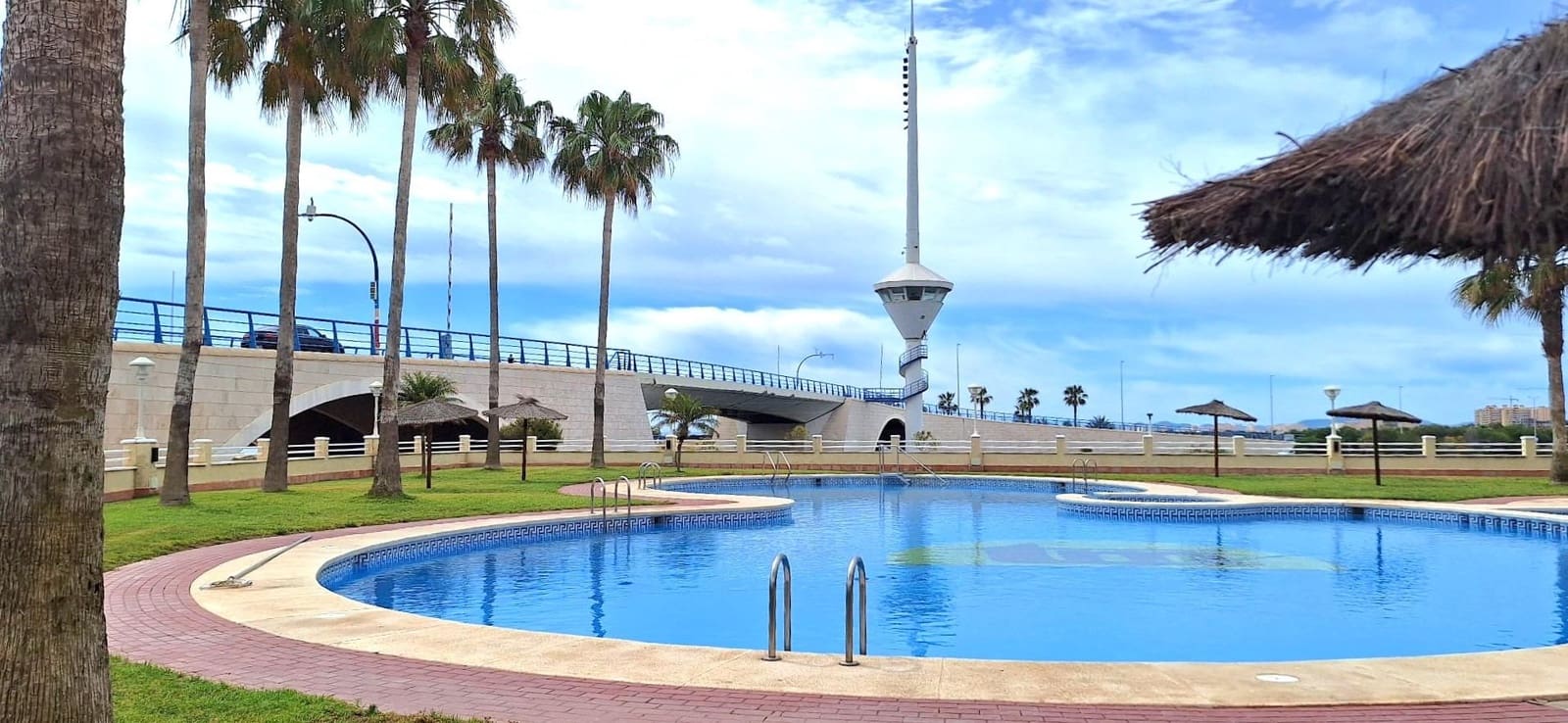 2 Zimmer Wohnung zu verkaufen in La Manga del Mar Menor mit Pool - 200.000 € (Ref: 9901422)