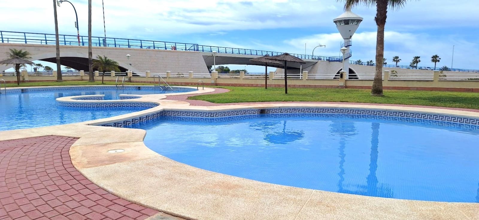 2 Zimmer Wohnung zu verkaufen in La Manga del Mar Menor mit Pool - 200.000 € (Ref: 9901422)