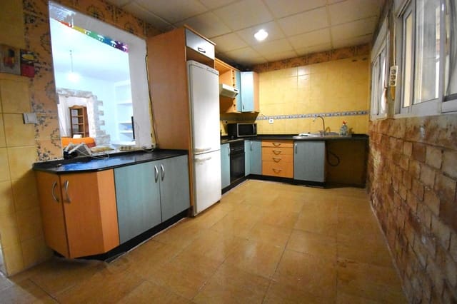 4 bedroom Townhouse for sale in La Palma, Cartagena with garage - € 120,000 (Ref: 9901424)
