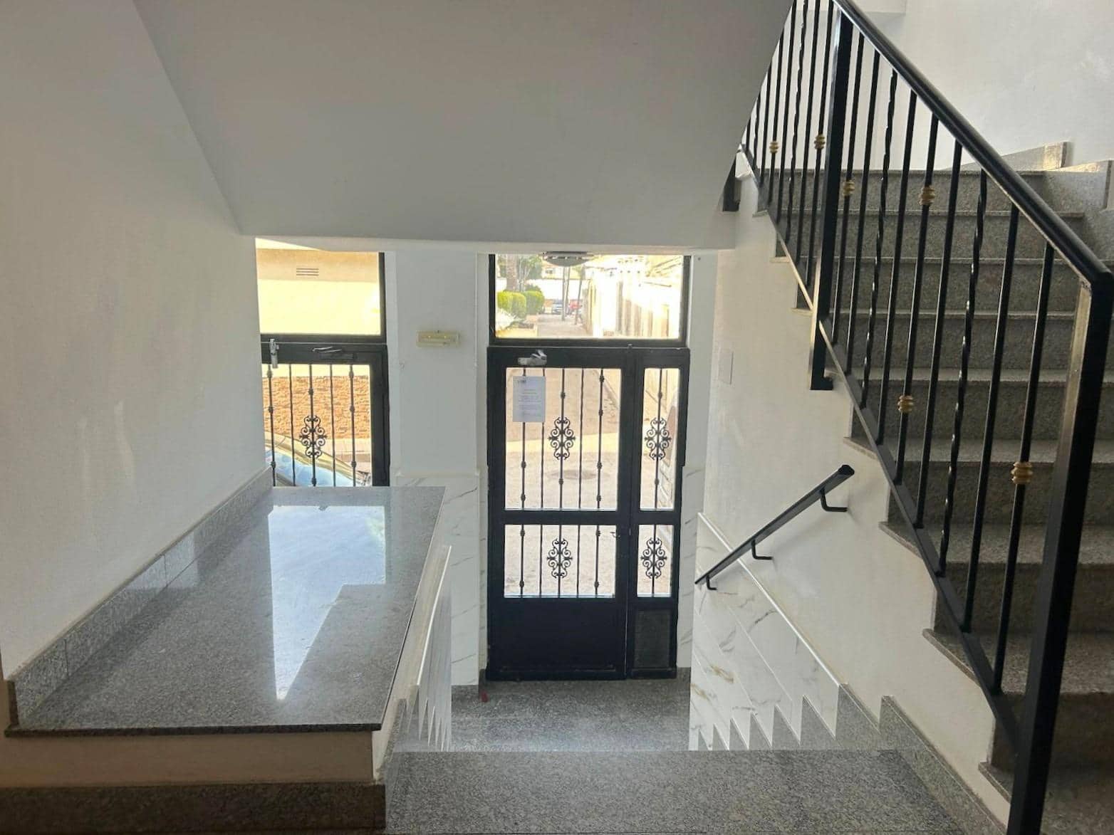 Piso de 2 habitaciones en La Unión en venta - 115.000 € (Ref: 9901425)