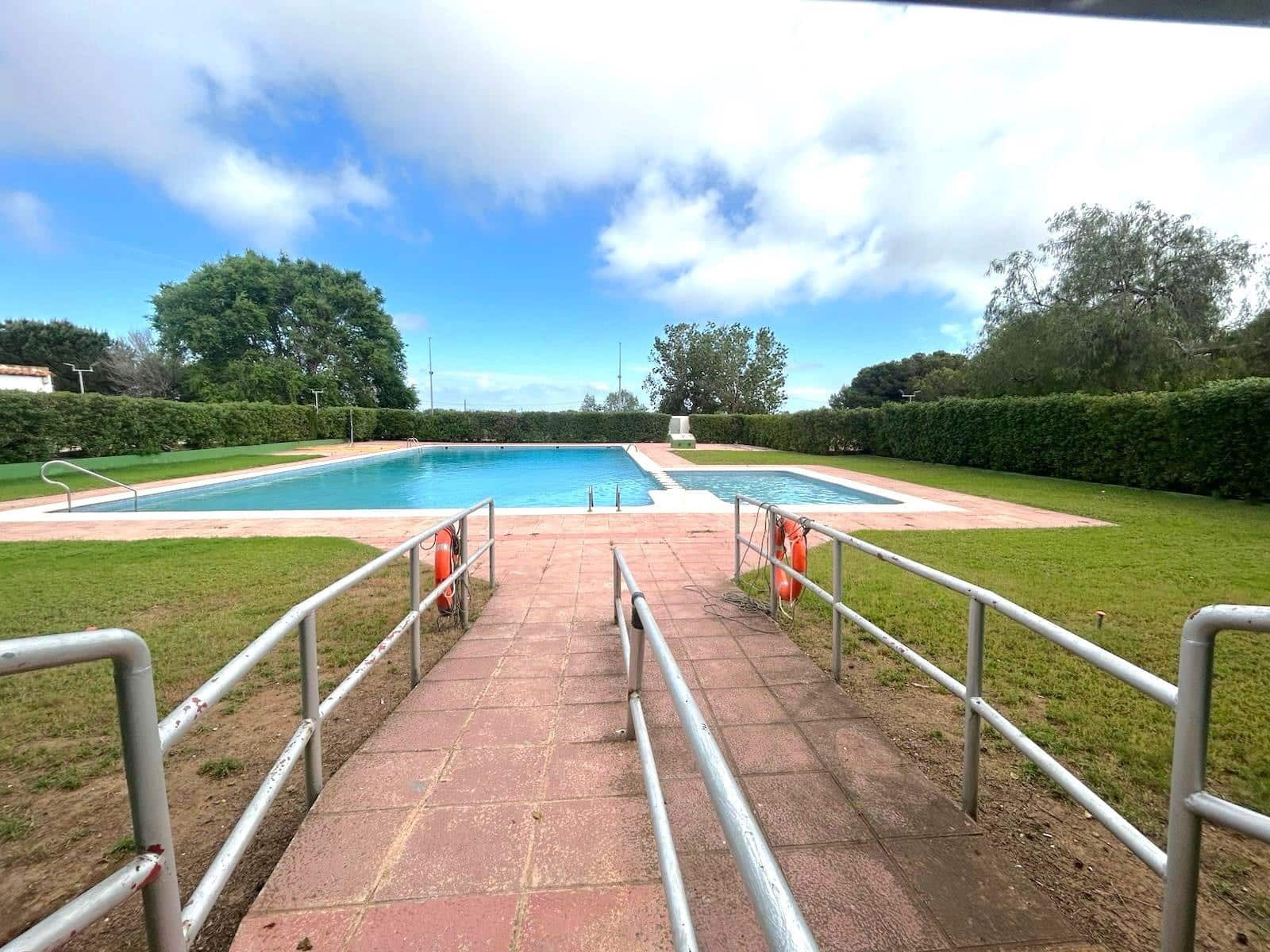 Apartamento de 2 habitaciones en Islas Menores en venta con piscina - 103.000 € (Ref: 9901427)