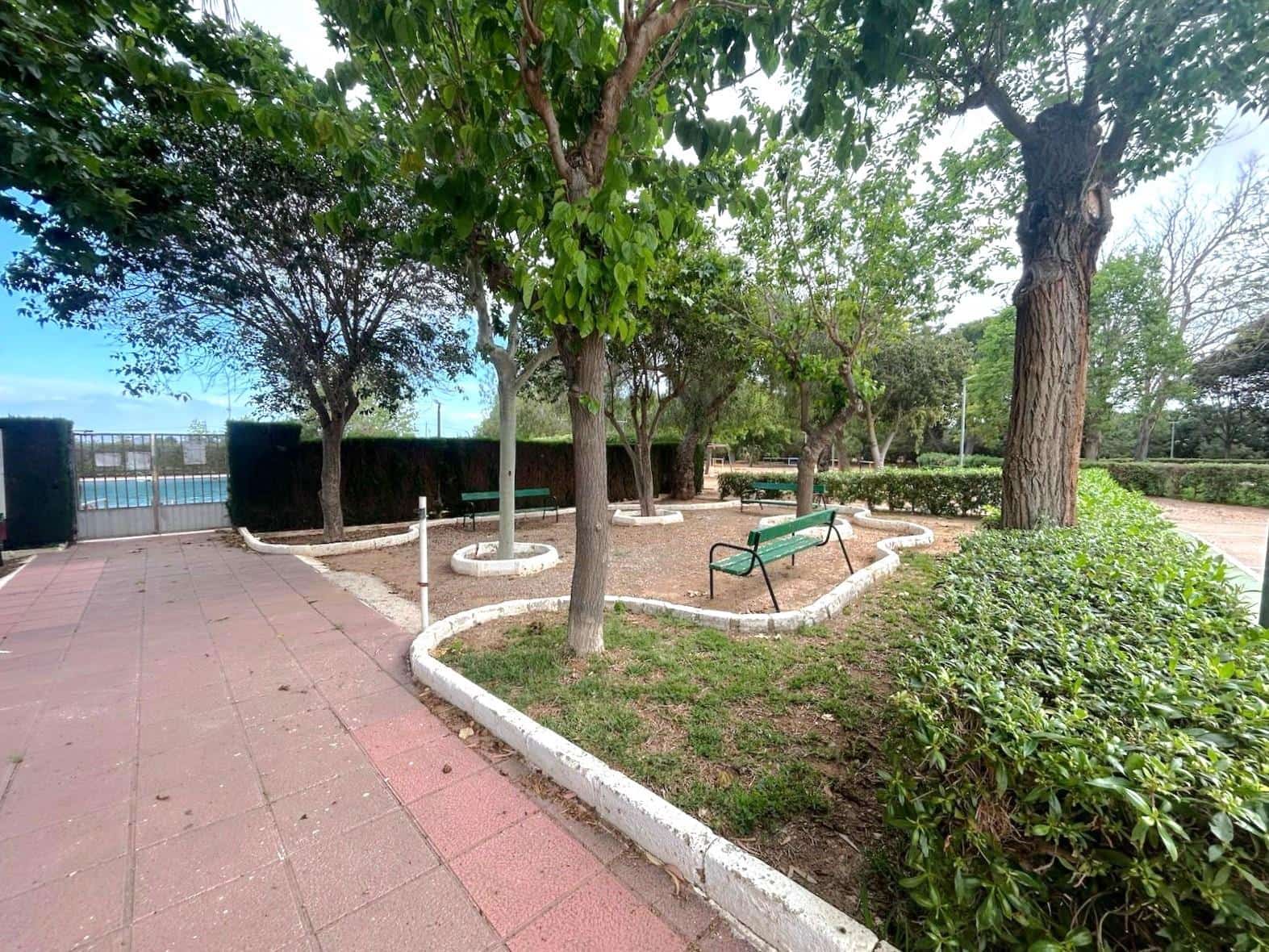 Apartamento de 2 habitaciones en Islas Menores en venta con piscina - 103.000 € (Ref: 9901427)