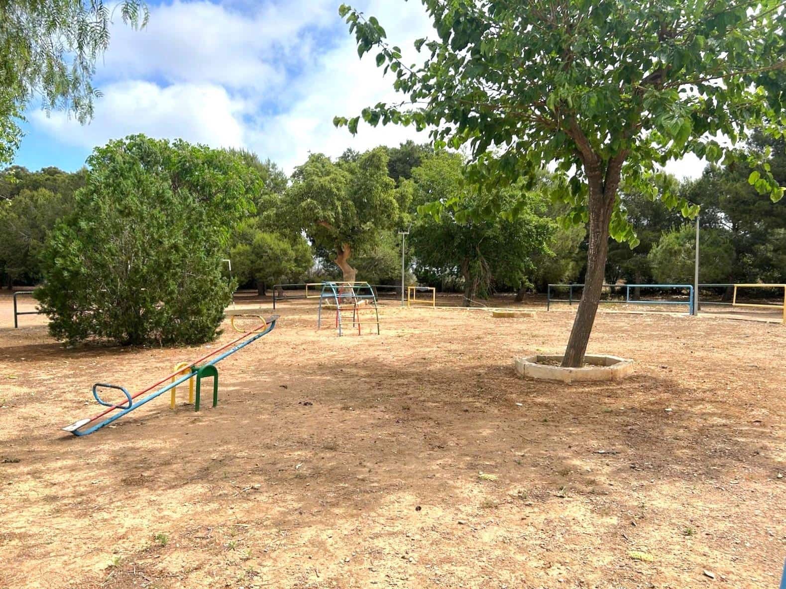 Apartamento de 2 habitaciones en Islas Menores en venta con piscina - 103.000 € (Ref: 9901427)
