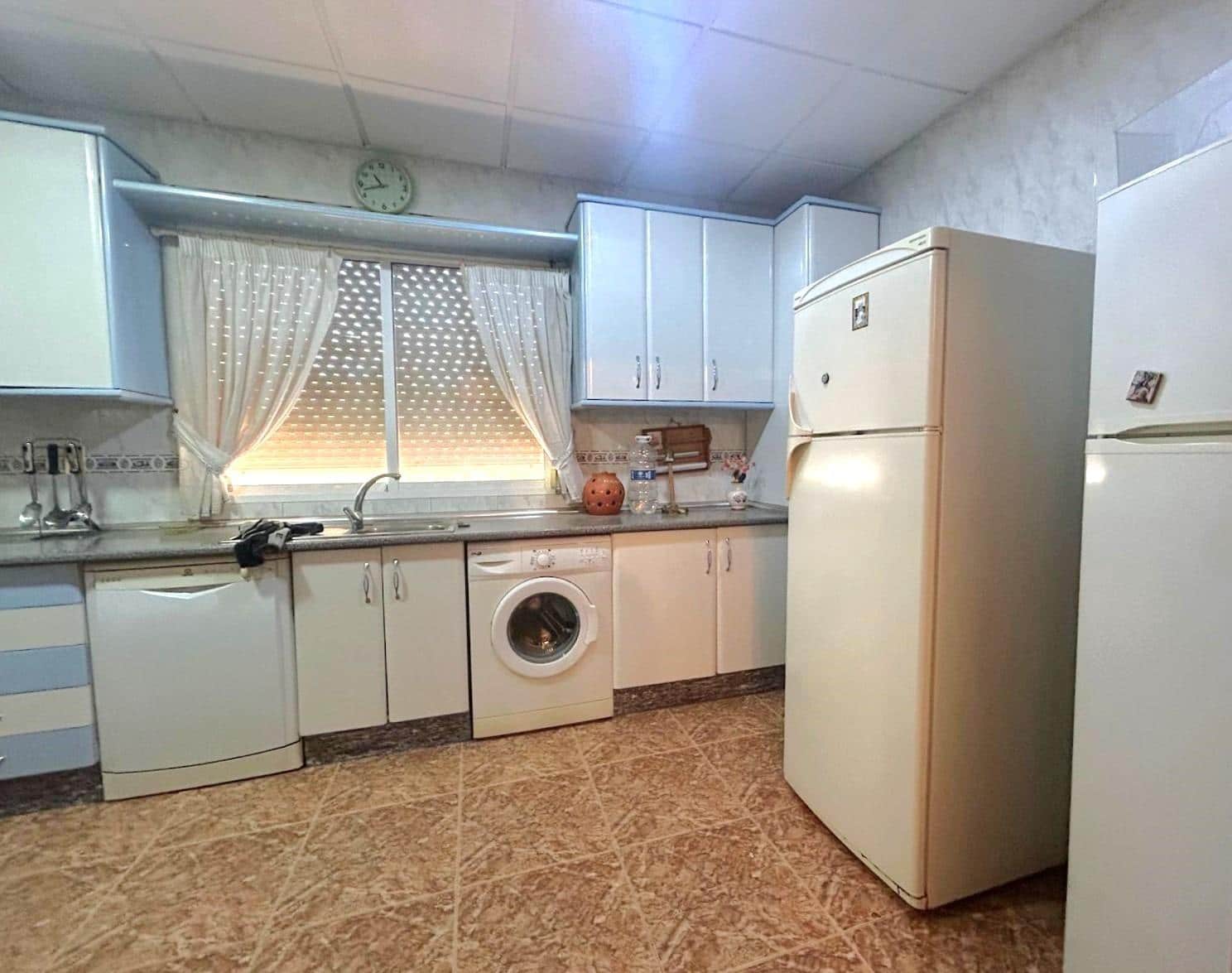 4 sovrum Finca/Hus på landet till salu i La Aljorra med garage - 320 000 € (Ref: 9901432)