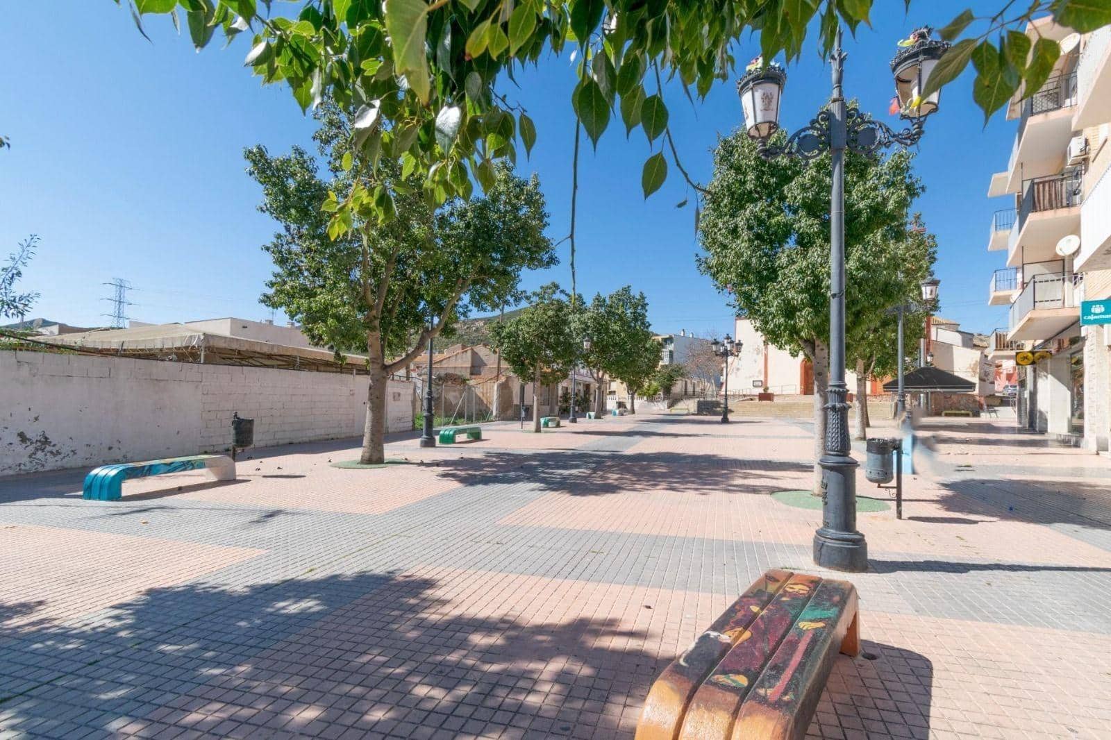 Piso de 3 habitaciones en Alumbres en venta - 120.000 € (Ref: 9901434)