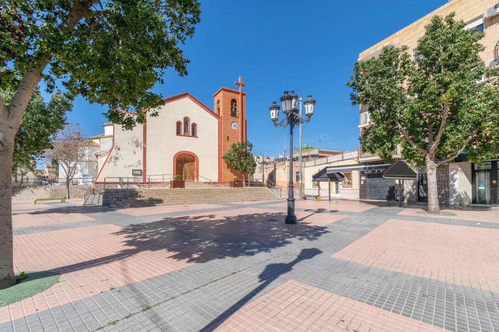 Piso de 3 habitaciones en Alumbres en venta - 120.000 € (Ref: 9901434)