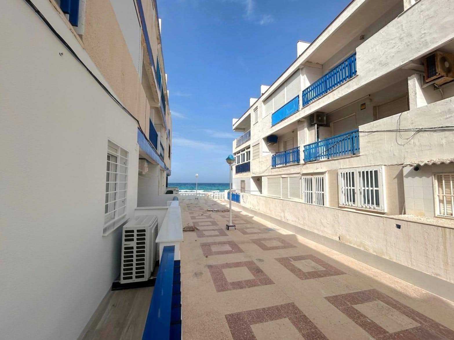 3 sypialnia Apartament na sprzedaż w La Manga del Mar Menor z basenem - 339 000 € (Ref: 9911178)