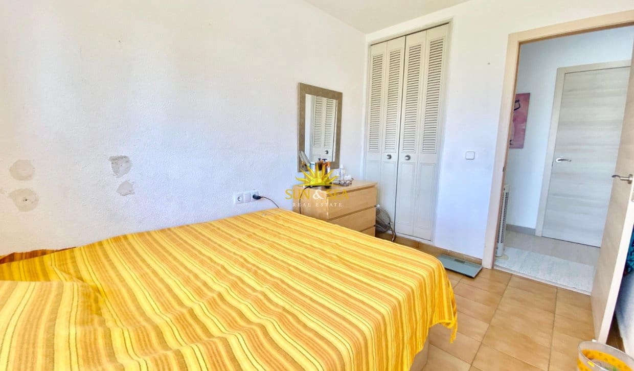 2 Zimmer Ferienapartment in Alicante / Alacant Stadt mit Pool Garage - 2.000 € (Ref: 10000953)