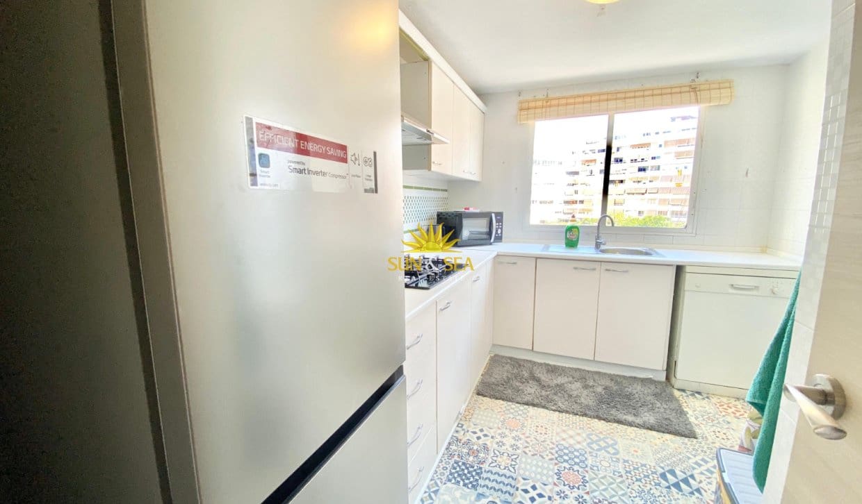 2 Zimmer Ferienapartment in Alicante / Alacant Stadt mit Pool Garage - 2.000 € (Ref: 10000953)