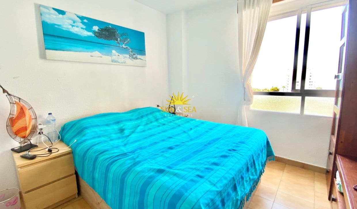 2 Zimmer Ferienapartment in Alicante / Alacant Stadt mit Pool Garage - 2.000 € (Ref: 10000953)