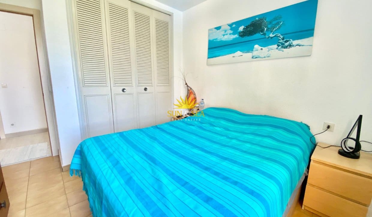 2 Zimmer Ferienapartment in Alicante / Alacant Stadt mit Pool Garage - 2.000 € (Ref: 10000953)
