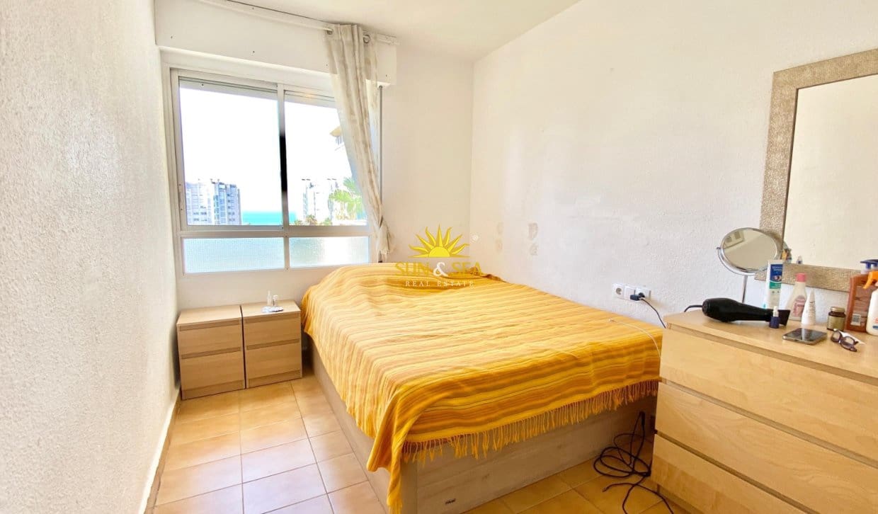 2 Zimmer Ferienapartment in Alicante / Alacant Stadt mit Pool Garage - 2.000 € (Ref: 10000953)