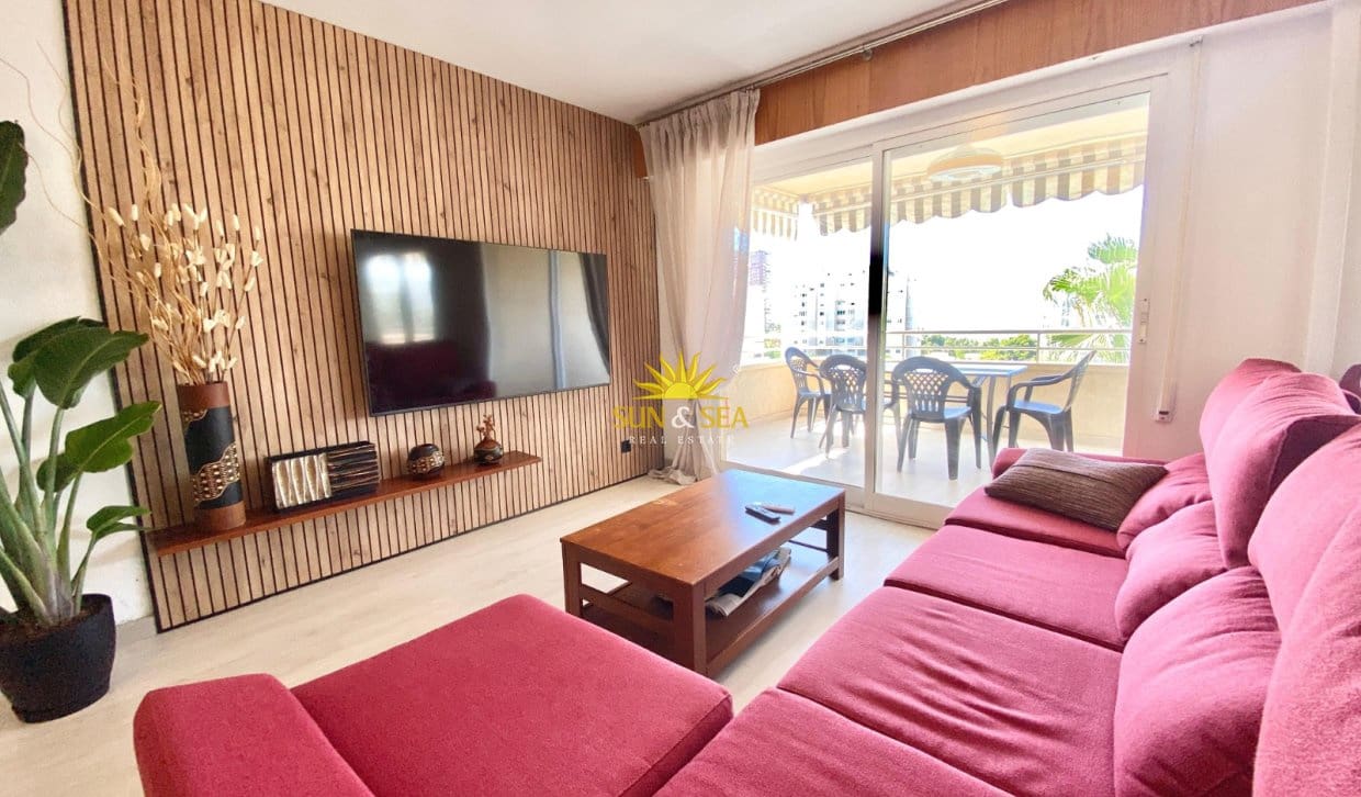 2 Zimmer Ferienapartment in Alicante / Alacant Stadt mit Pool Garage - 2.000 € (Ref: 10000953)