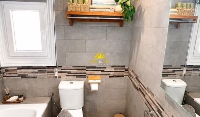 2 quarto Apartamento para arrendar em Los Europeos, Torrevieja - 900 € (Ref: 10001168)