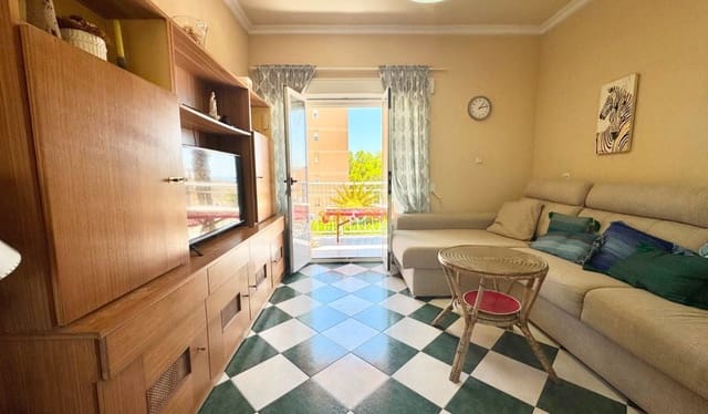 3 bedroom Apartment for holiday rental in Los Frutales, Torrevieja with pool - € 700 (Ref: 10004724)