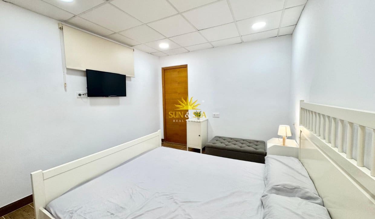2 quarto Apartamento para arrendar em Guardamar del Segura - 1 000 € (Ref: 10004725)