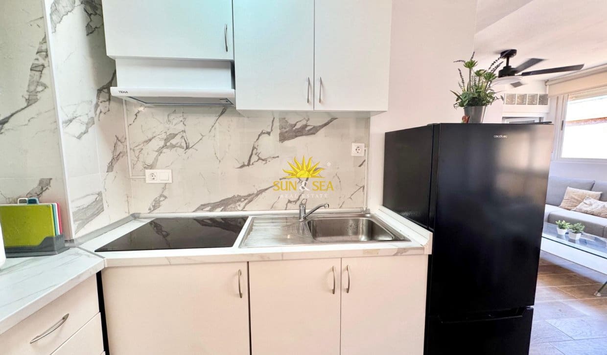 2 quarto Apartamento para arrendar em Guardamar del Segura - 1 000 € (Ref: 10004725)